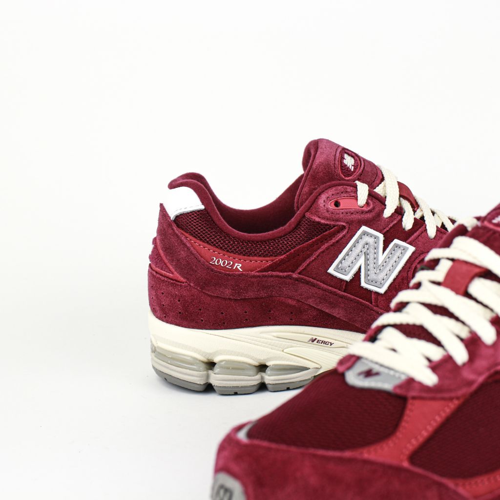 02 Deep Earth Red New Balance Sneakerium